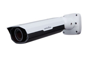 bullet-camera-lentila-motorizata-ipc241e-ir-z-in-perete.jpg Camera bullet IP, cu lentila motorizata: IPC241E-IR-Z-IN